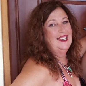 Meet your Posher, Moira